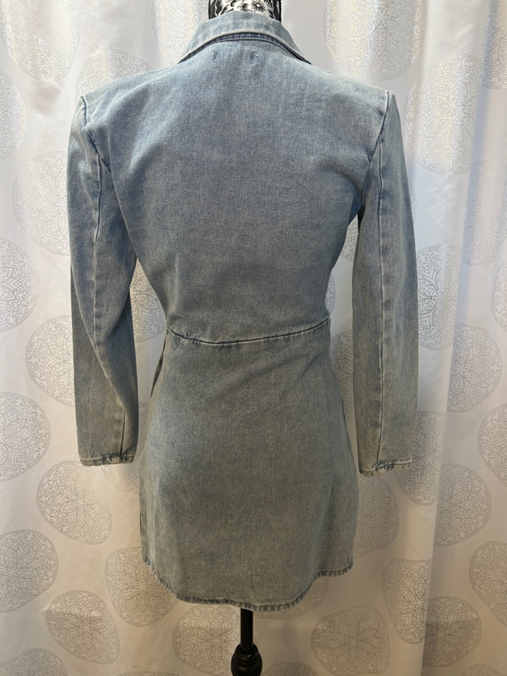 PrettyLittleThing Light Blue Denim Cutout Mini Dress Women’s 4 - Picture 4 of 10